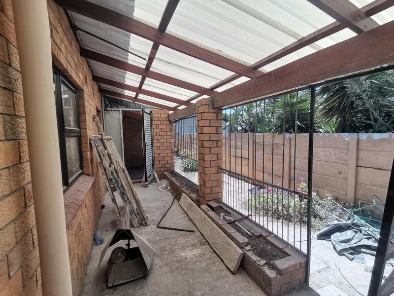 To Let 4 Bedroom Property for Rent in Welgelegen Western Cape